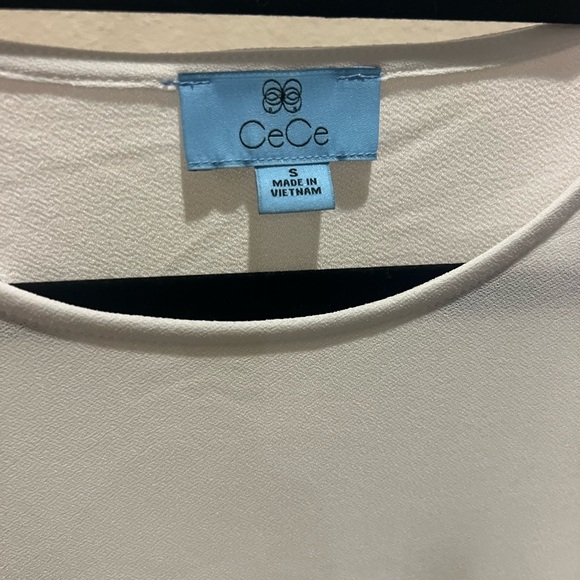 Cato Cream Blouse with Lace Sleeves - Picture 2 of 4